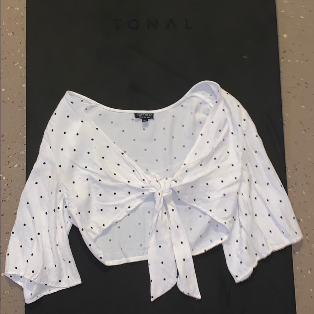 Tie top